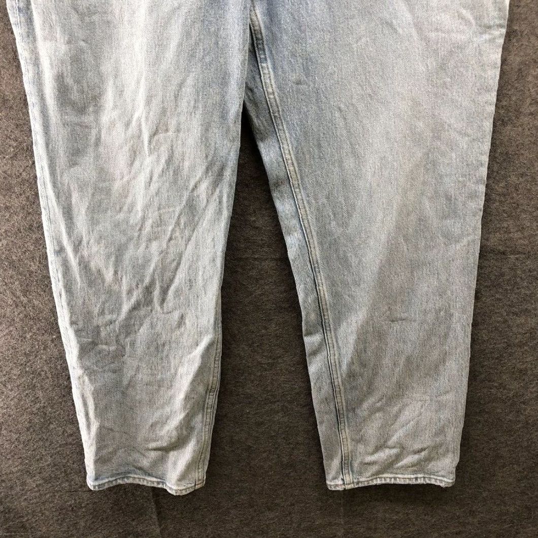 Abercrombie & Fitch Abercrombie & Fitch 90s Straight Low Rise Jean Womens 33 Blue Light Wash Denim Regular 33 Inseam 30.5 in Size 24" / US 00 / IT 34 - 4 Thumbnail