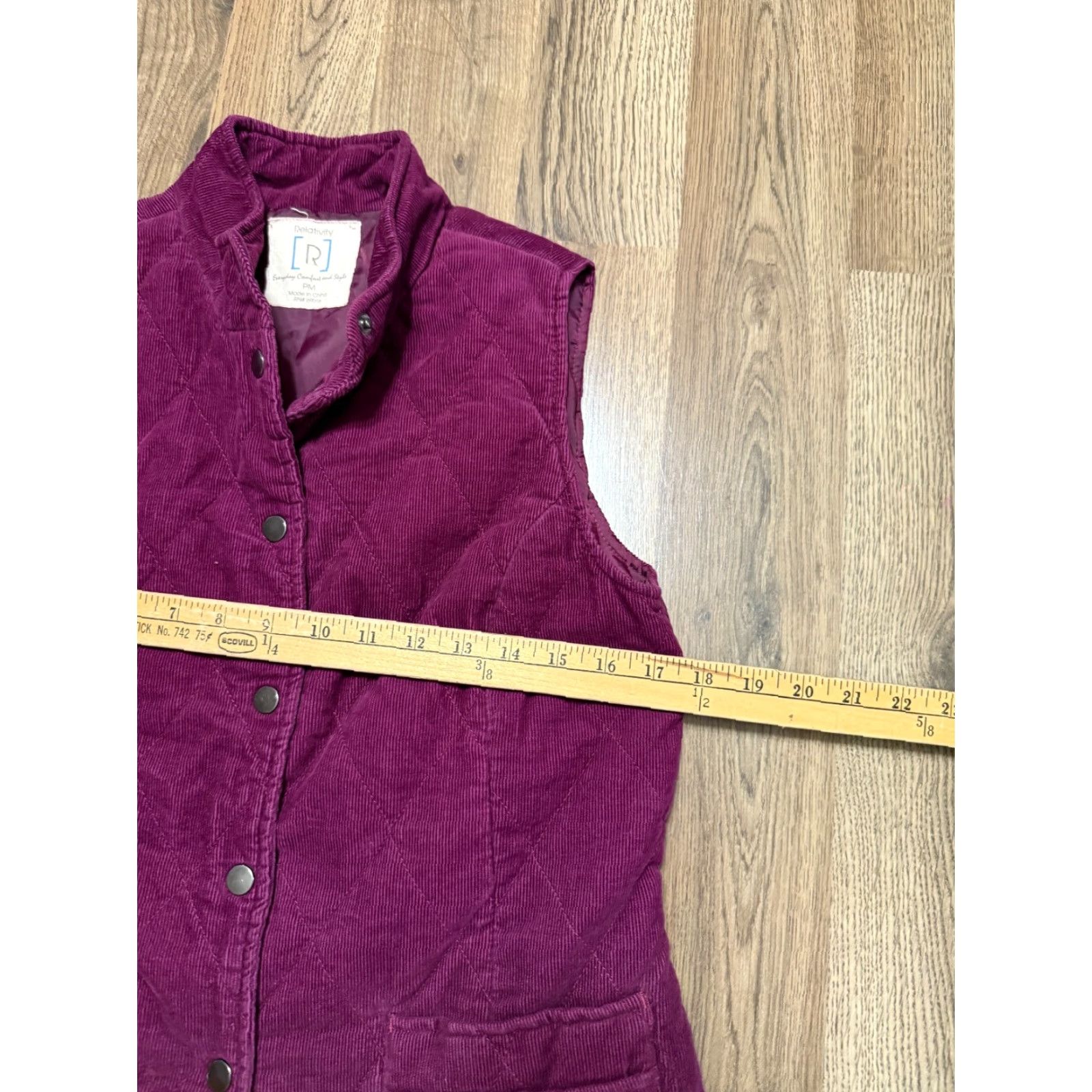 Vintage Relativity Vest, Women's Petite Medium, Purple, Button Up, Sleeveless, Pockets, Vest, Regular, Polyester, 0-0 Size M / US 6-8 / IT 42-44 - 5 Thumbnail