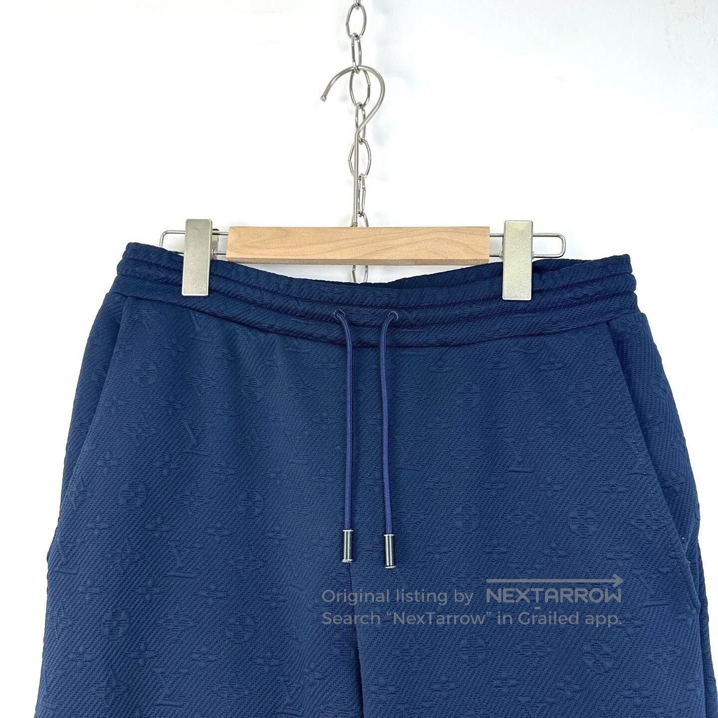 Louis Vuitton Louis Vuitton Logo Embossed Jogger Pants. Size US 26 / EU 42 - 3 Thumbnail