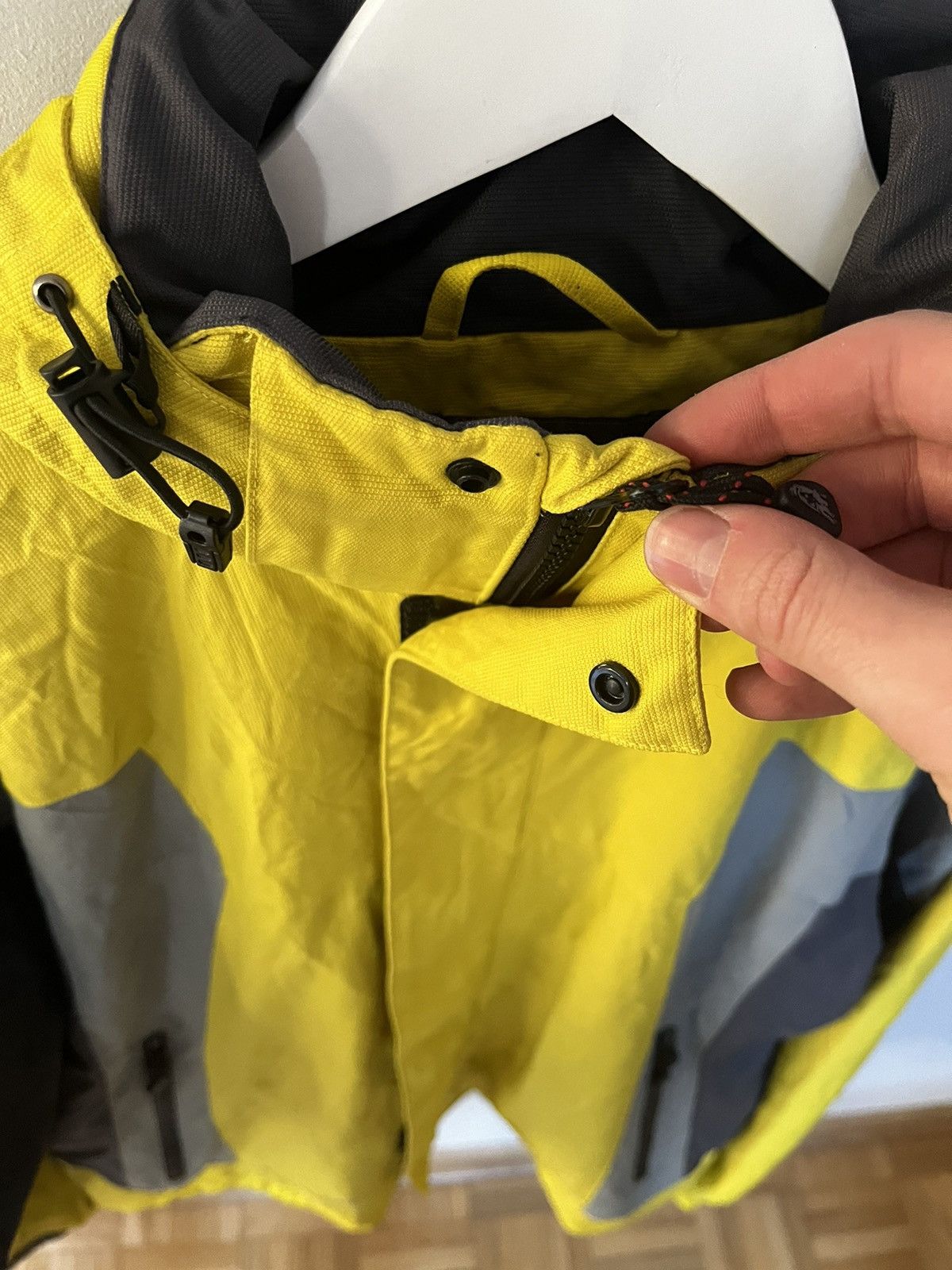 Designer × Tonino Lamborghini Yellow raincoat gorpcore tonino Lamborghini Size US M / EU 48-50 / 2 - 18 Thumbnail