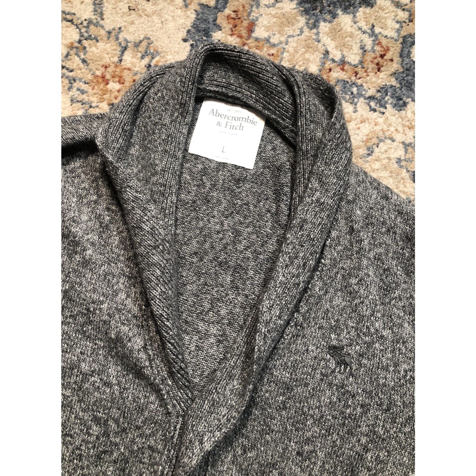 Abercrombie & Fitch Abercrombie & Fitch Cardigan Sweater Mens L Gray Waffle-Knit Pockets Preppy V-Neck Casual Knit Seasonal Comfort Regular Size US L / EU 52-54 / 3 - 7 Thumbnail