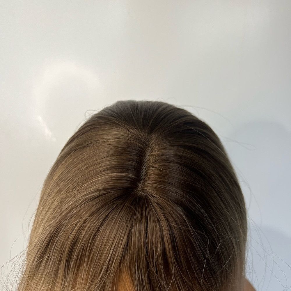 Other 24 Inch Straight Blonde Layered hair Wig With Curtain Bangs Size ONE SIZE - 7 Thumbnail