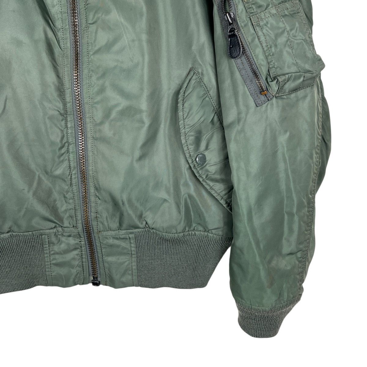 Alpha Industries 🔥 RARE RIOT ALPHA MA-1 US AIR FORCE SATIN BOMBER JACKET Size US M / EU 48-50 / 2 - 4 Thumbnail