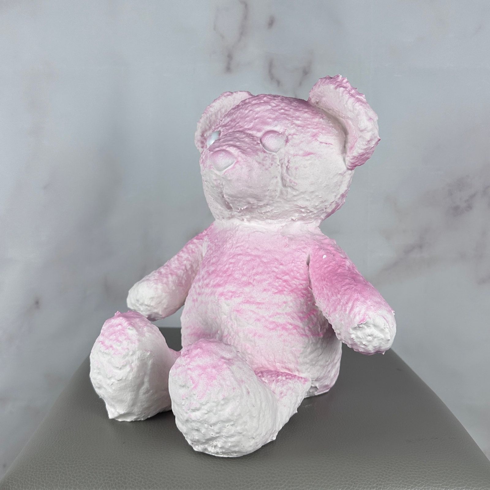 Daniel Arsham Pink Cracked Bear Figure Size ONE SIZE - 1 Thumbnail
