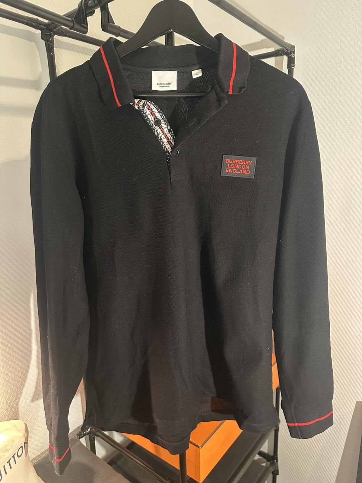 Burberry Burberry London England Logo Long Sleeve Polo Black/Red M Size US M / EU 48-50 / 2 - 1 Thumbnail