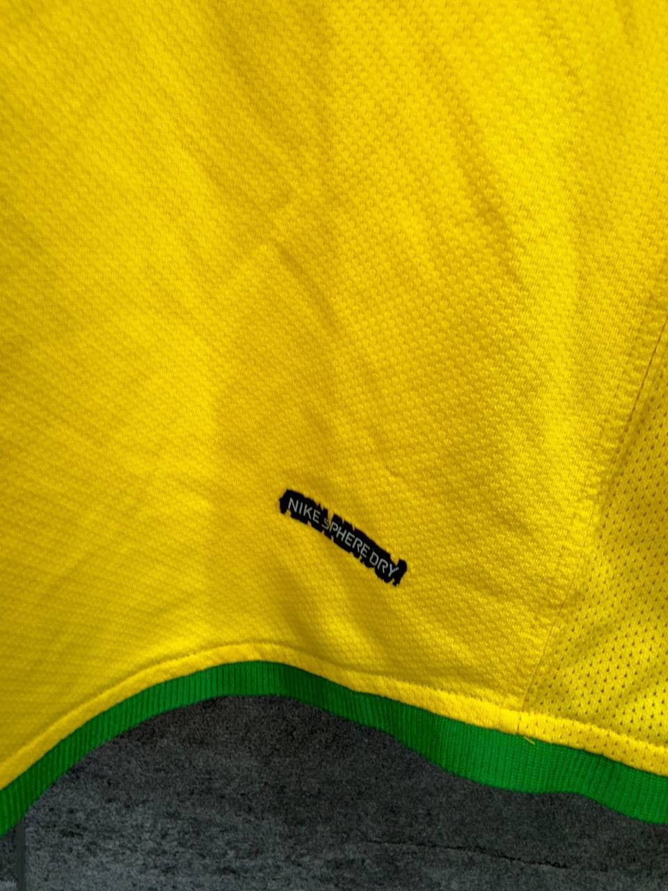 Vintage Brazil Home football shirt 2006 Soccer Nike Soccer Jersey Size US M / EU 48-50 / 2 - 17 Thumbnail