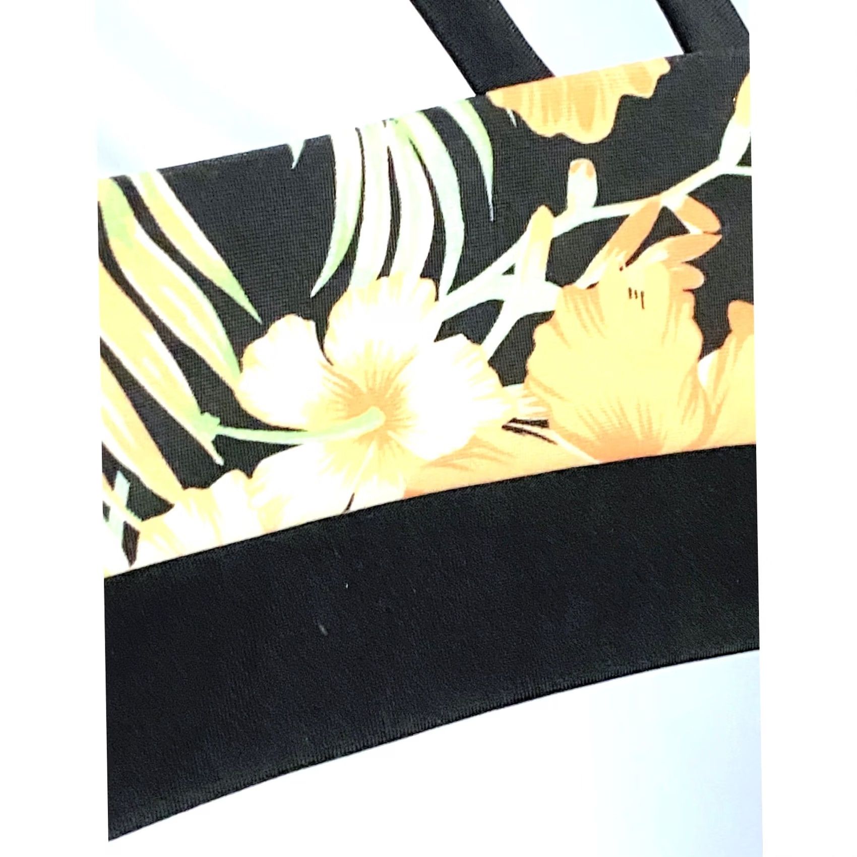 Vintage Lascana Venus Sporty Bikini Top Black Floral Racerback Athletic Top Women 4 Beach Vacation Tropical Nautical 90s-style? Size S / US 4 / IT 40 - 6 Thumbnail