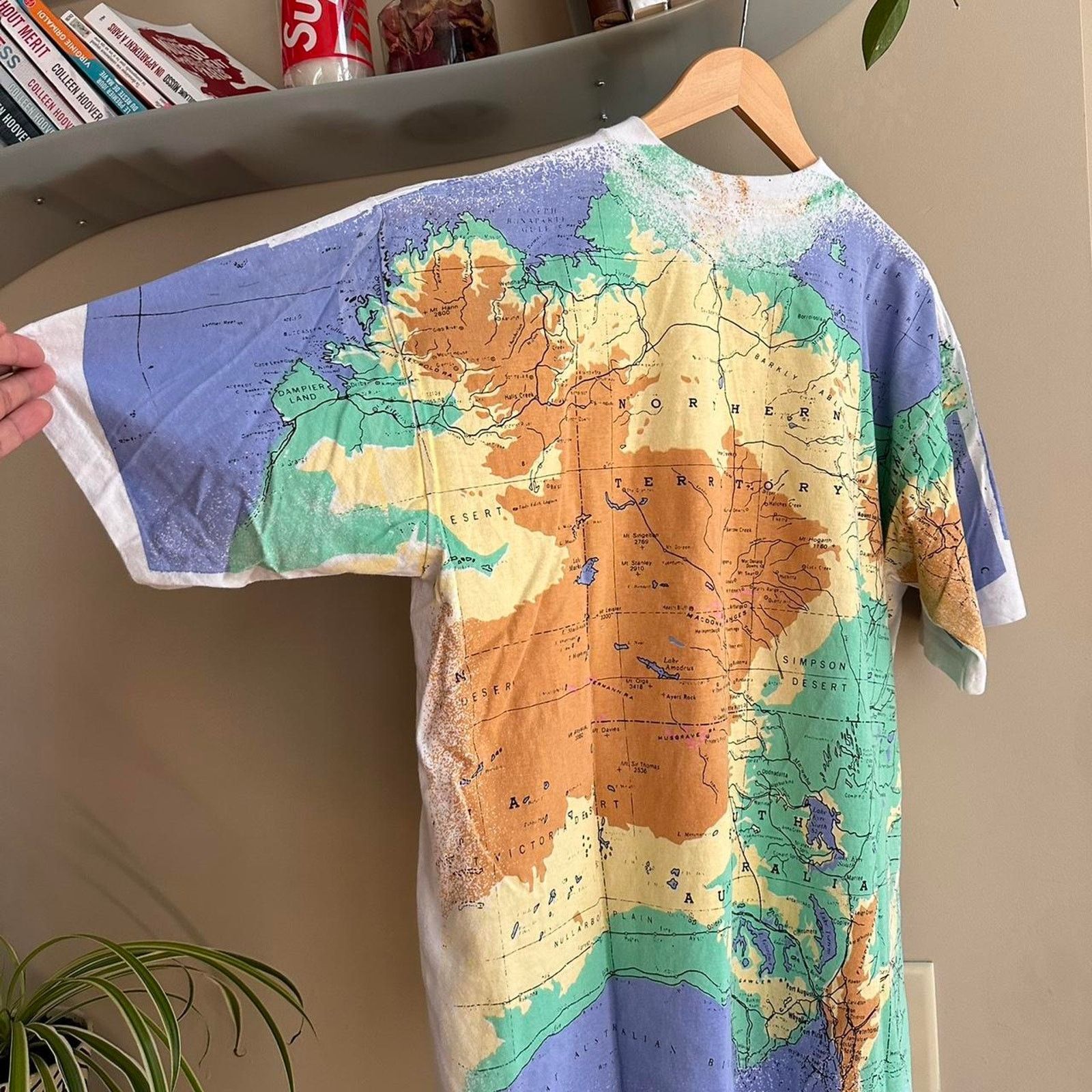 Vintage Vintage Australia Map Shirt Size US XL / EU 56 / 4 - 6 Thumbnail