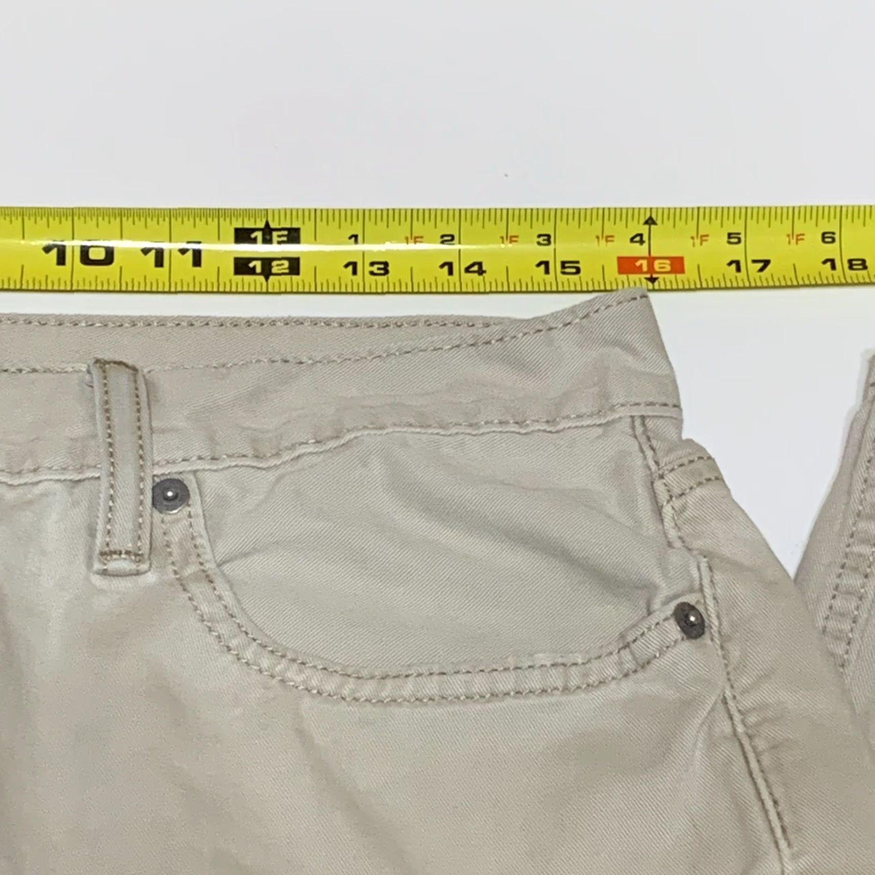 Levi's Levi's 514 Pants 32x32 Straight Leg Tan Beige Cotton Chino Mens VINTAGE No 32in Inseam Pockets Casual Closure Zip Size US 32 / EU 48 - 4 Thumbnail