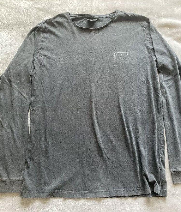 Oakley Vintage Oakley Surf Square Logo Faded T-shirt Size US XL / EU 56 / 4 - 2 Thumbnail