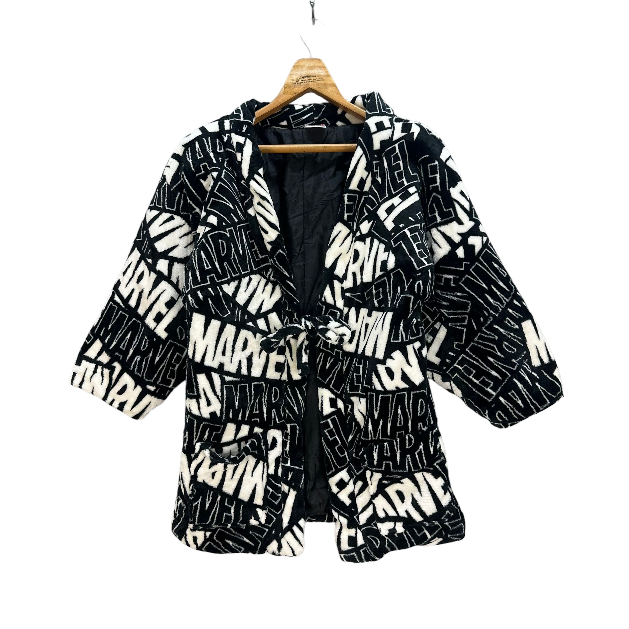 Marvel Comics MARVEL FULLPRINT FLEECE KIMONO #7872-186 Size US M / EU 48-50 / 2 - 1 Thumbnail