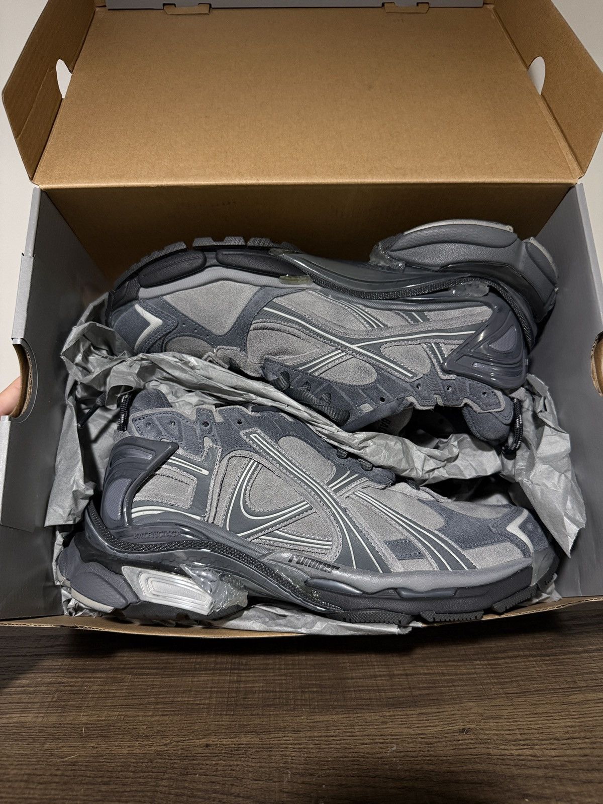 Balenciaga Nwt Balenciaga Runner Sneaker Grey Size US 10.5 / EU 43-44 - 10 Thumbnail
