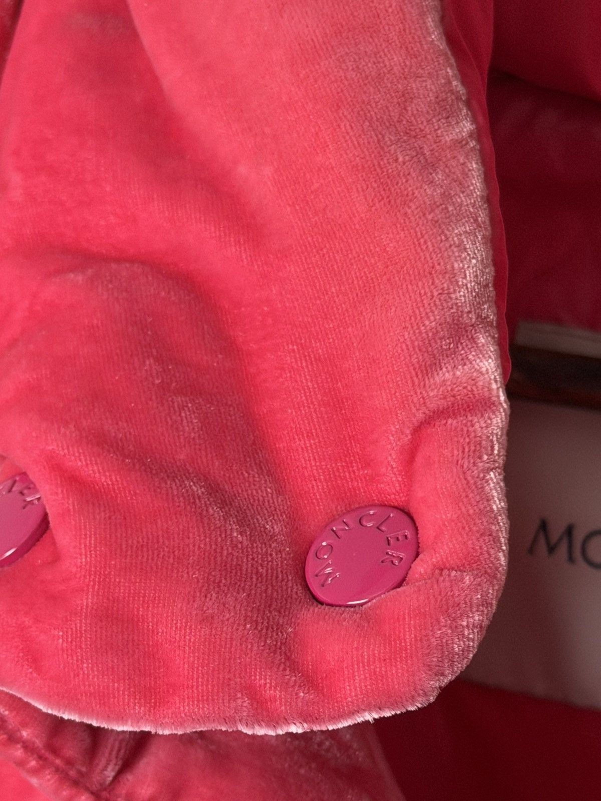 Moncler Moncler Fuchsia Caille Velvet Puffer Jacket Coat Pink Size XS / US 0-2 / IT 36-38 - 16 Thumbnail