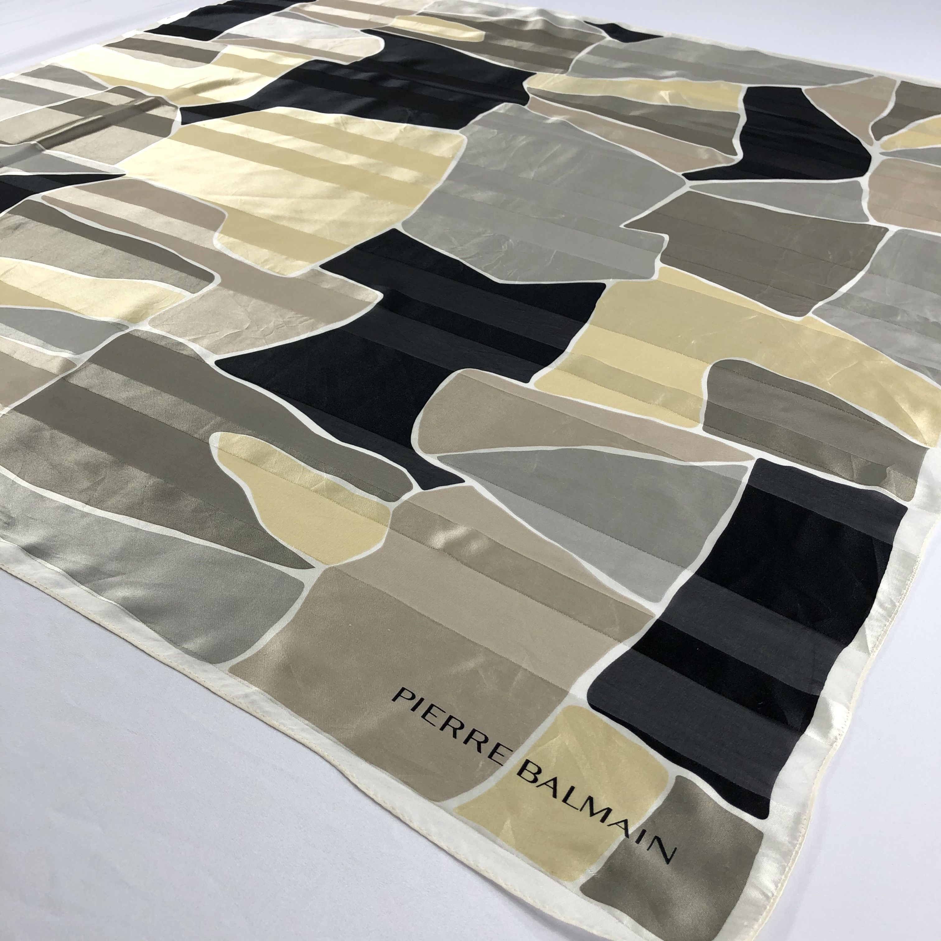 Pierre Balmain Vintage Pierre Balmain Silk Scarf Size ONE SIZE - 3 Thumbnail
