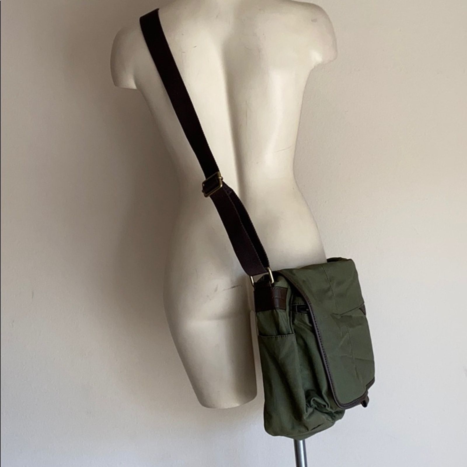 Fossil Fossil laptop Bag crossbody army green NWT Size ONE SIZE - 1 Thumbnail
