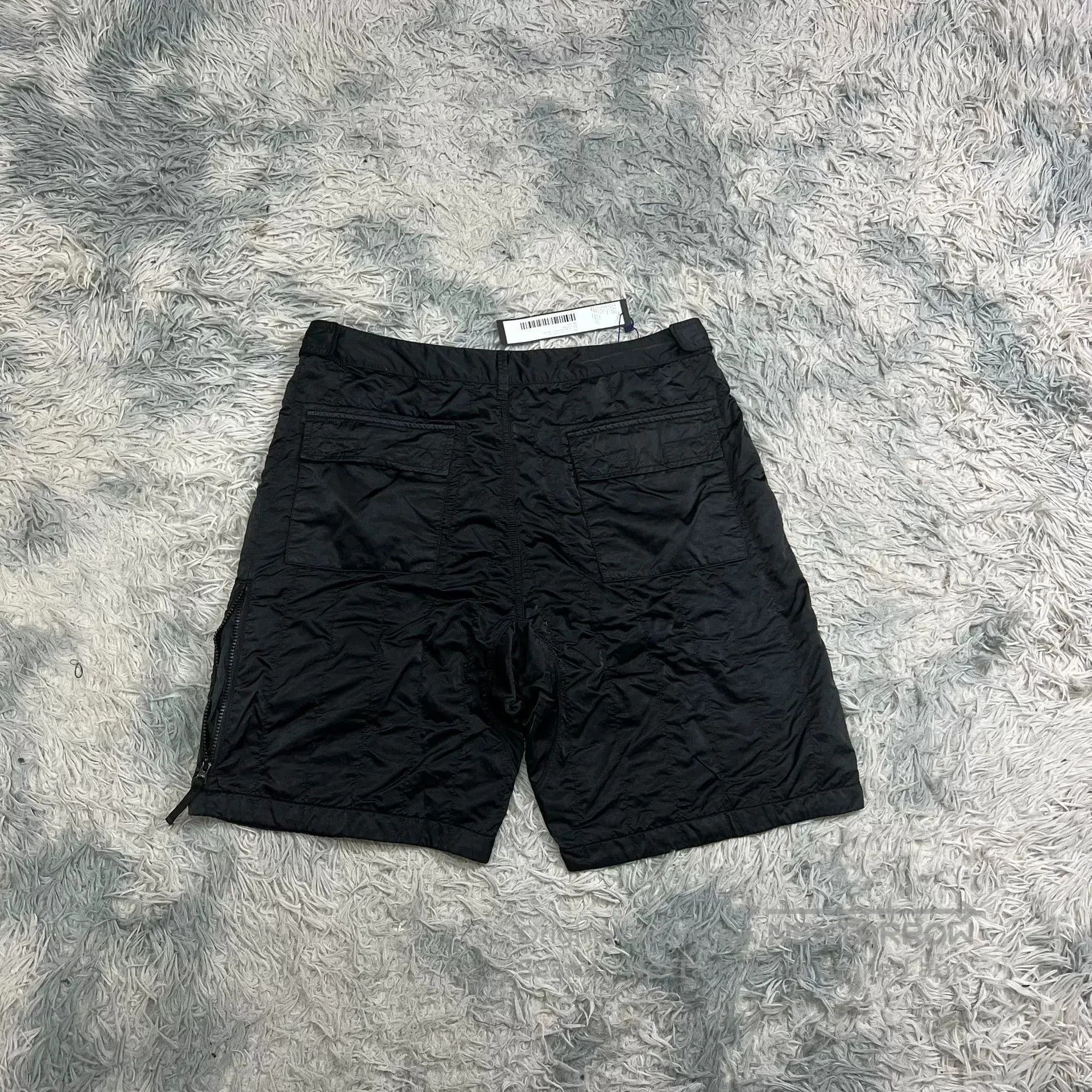 Stone Island Stone Island Shorts. Size US 33 - 5 Thumbnail