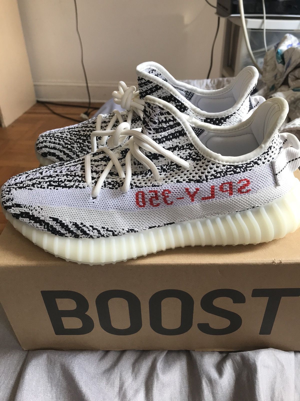 Yeezy Yeezy boost 350 V2 Size US 7.5 / EU 40-41 - 2 Thumbnail