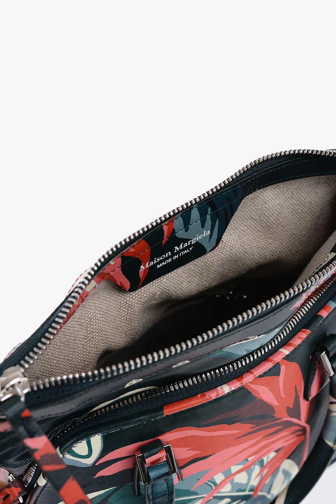 Maison Margiela og1mm0326 Size: OS / Shoulder Bag in Green Size ONE SIZE - 6 Thumbnail