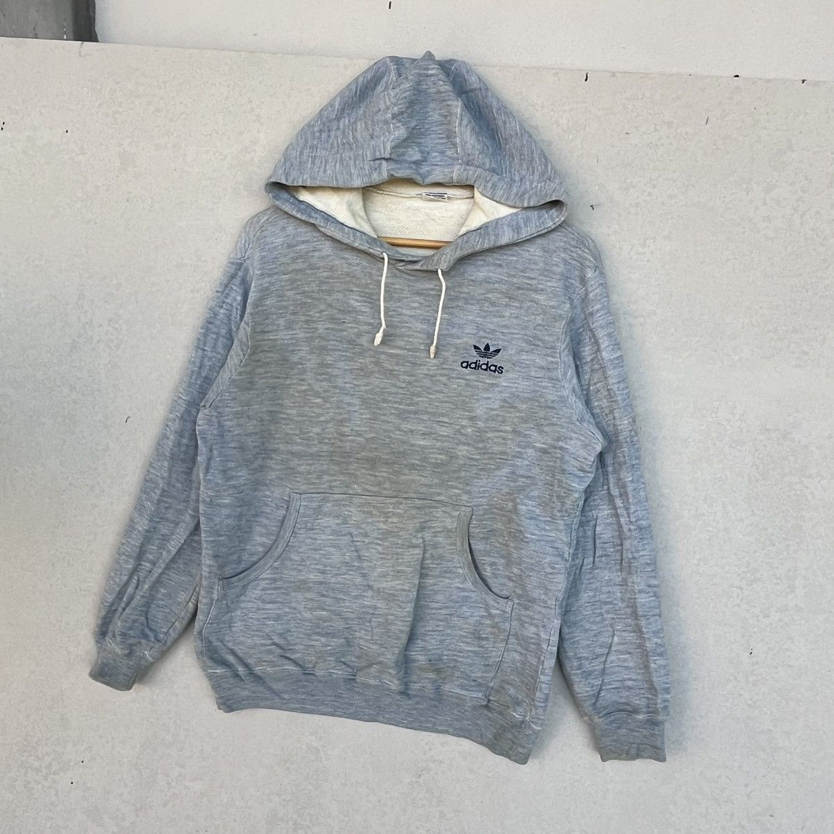 Other Vintage Adidas Small Embroidery Grey Pullover Jumper Size M Size US M / EU 48-50 / 2 - 2 Thumbnail