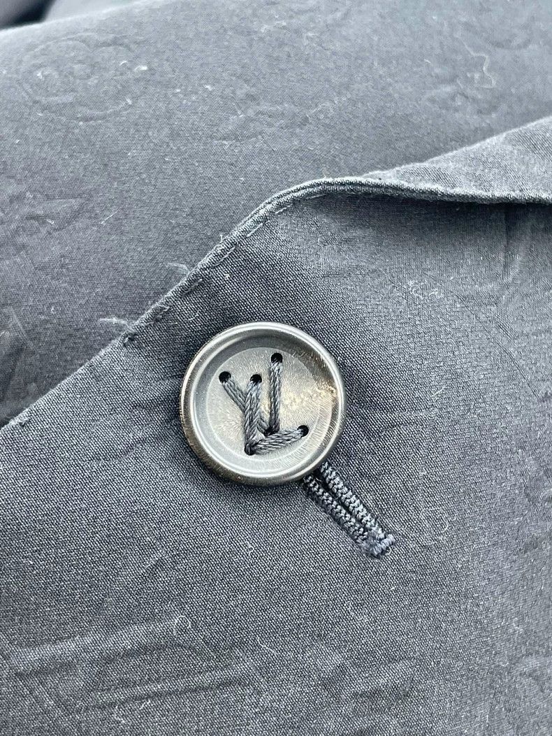 Louis Vuitton Louis Vuitton Embossed Logo Pin blazer 2504-Nextarrow Size 52R - 5 Thumbnail