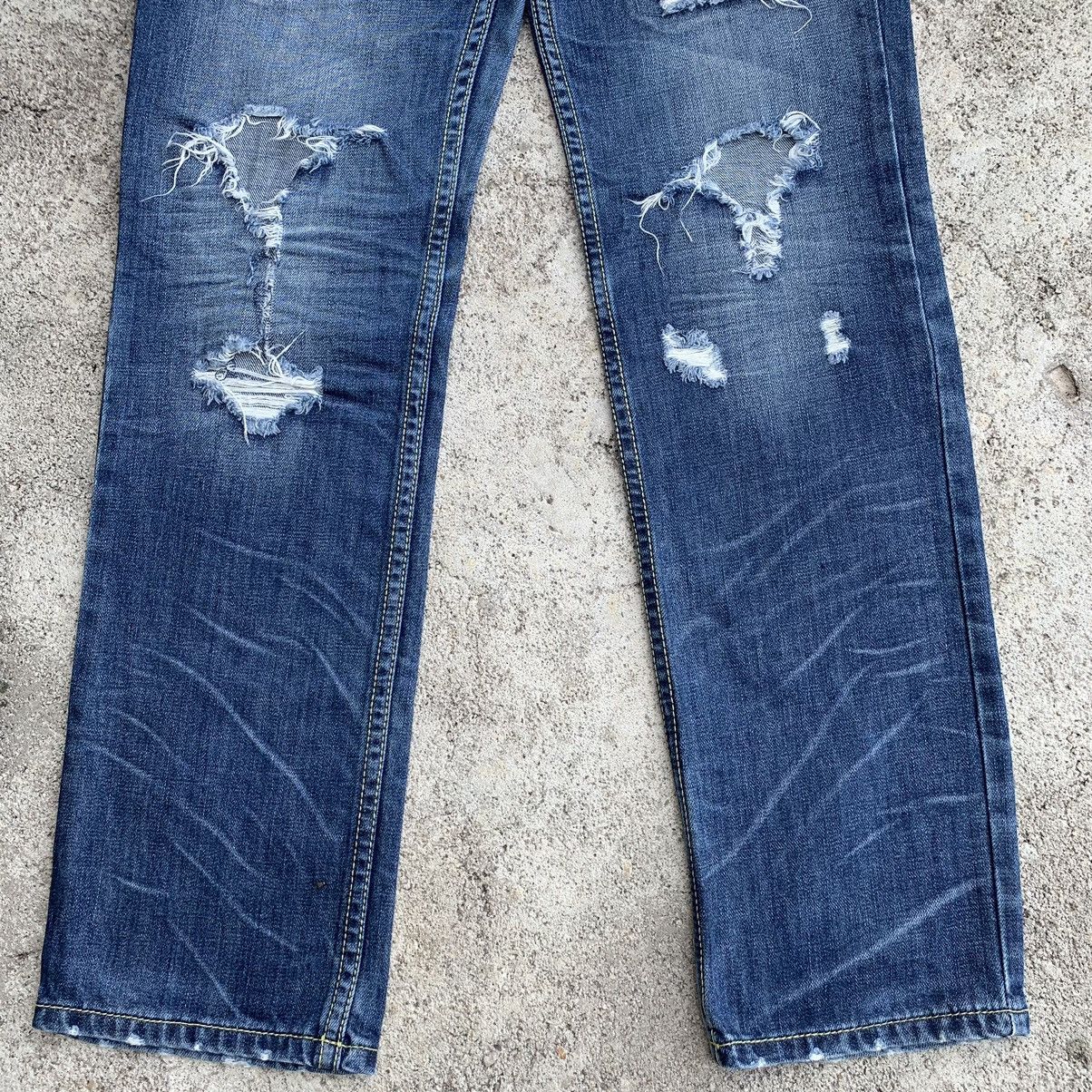 Japanese Brand Vintage Y2K Japan Ripped Distressed Denim Jeans W30 Size US 30 / EU 46 - 5 Thumbnail