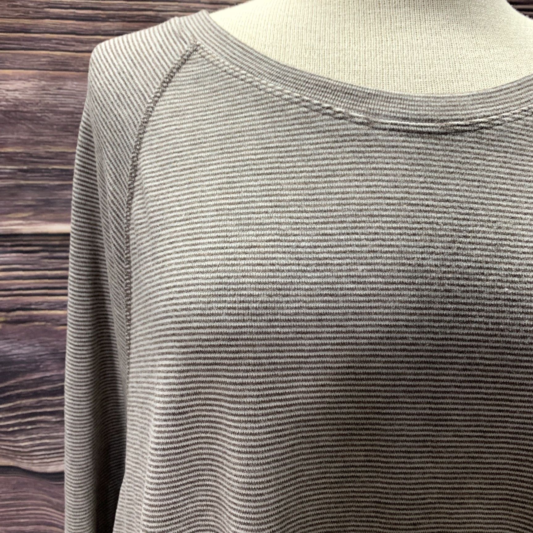 Tommy Hilfiger Tommy Hilfiger Pullover Women’s Soft Top Casual Brown White Stripe Size M Size M / US 6-8 / IT 42-44 - 2 Thumbnail