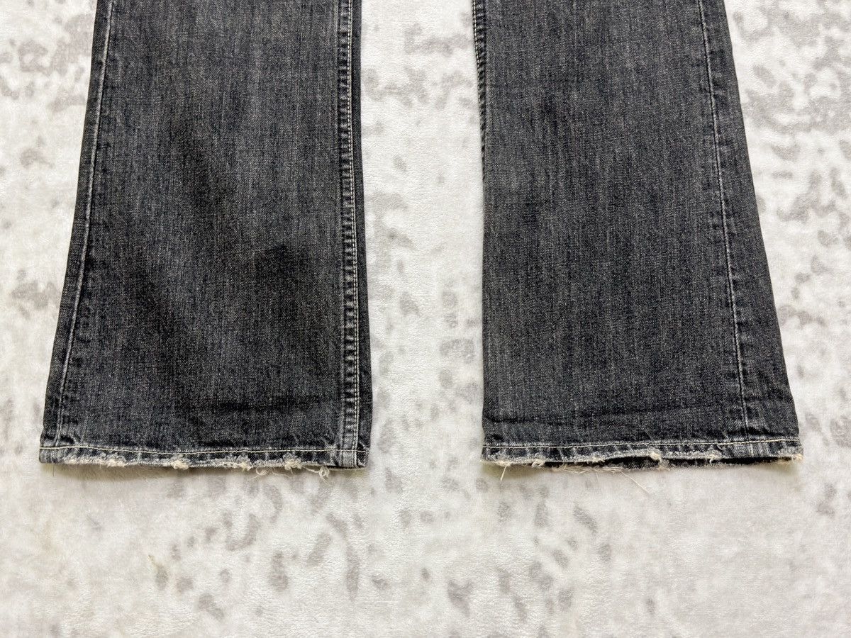 Levi's Vintage Levi’s Redloop Flare Y2K Bootcut Women Denim Size US 29 - 7 Thumbnail