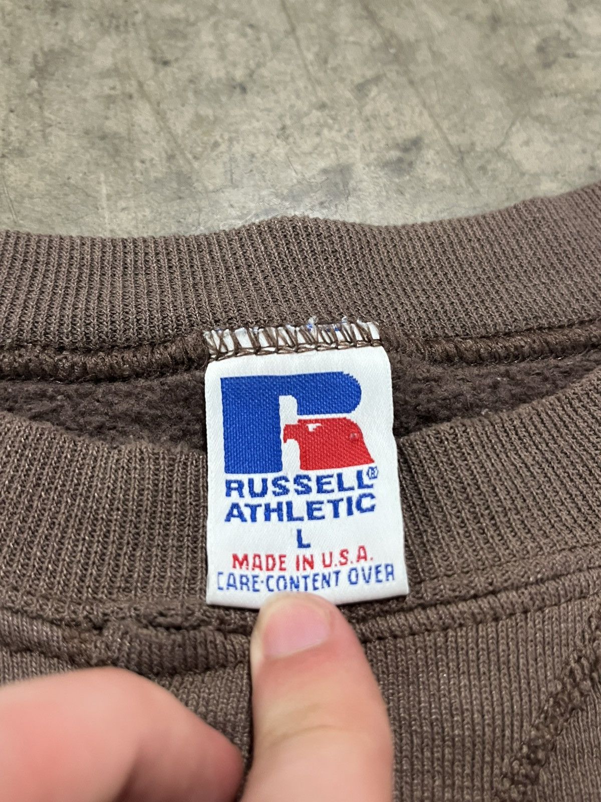 Russell Athletic Russell athletic boxy fit thrashed earth tone blank faded Size US L / EU 52-54 / 3 - 6 Thumbnail