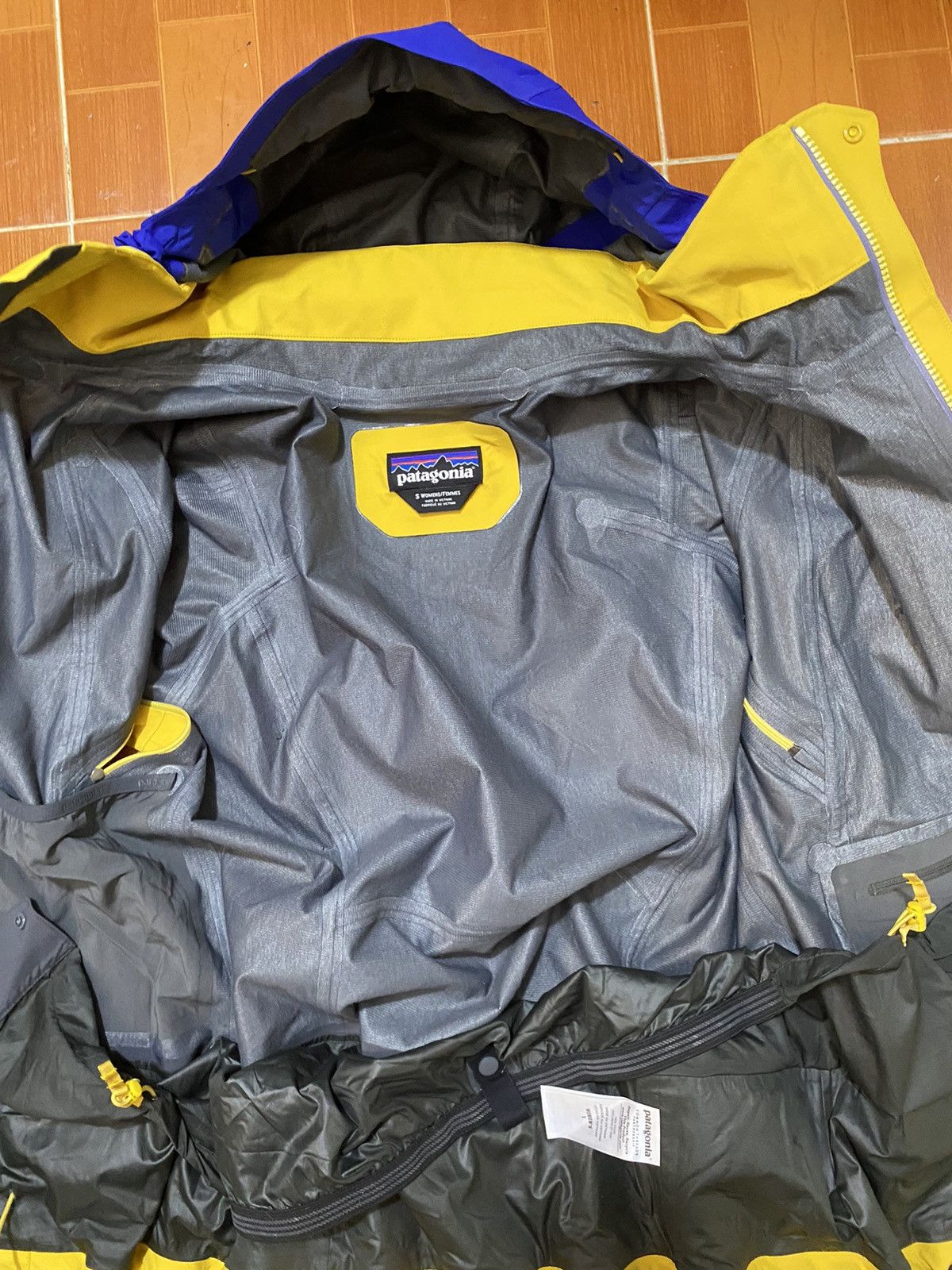 Patagonia Patagonia goretex recco Size US S / EU 44-46 / 1 - 2 Thumbnail