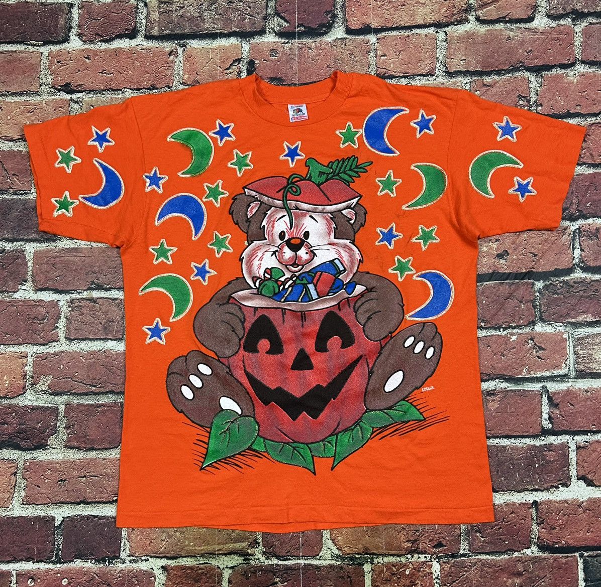 Fruit Of The Loom Vintage 90s Halloween Bear FREEZE All Over Print T-Shirt Size US XL / EU 56 / 4 - 1 Thumbnail