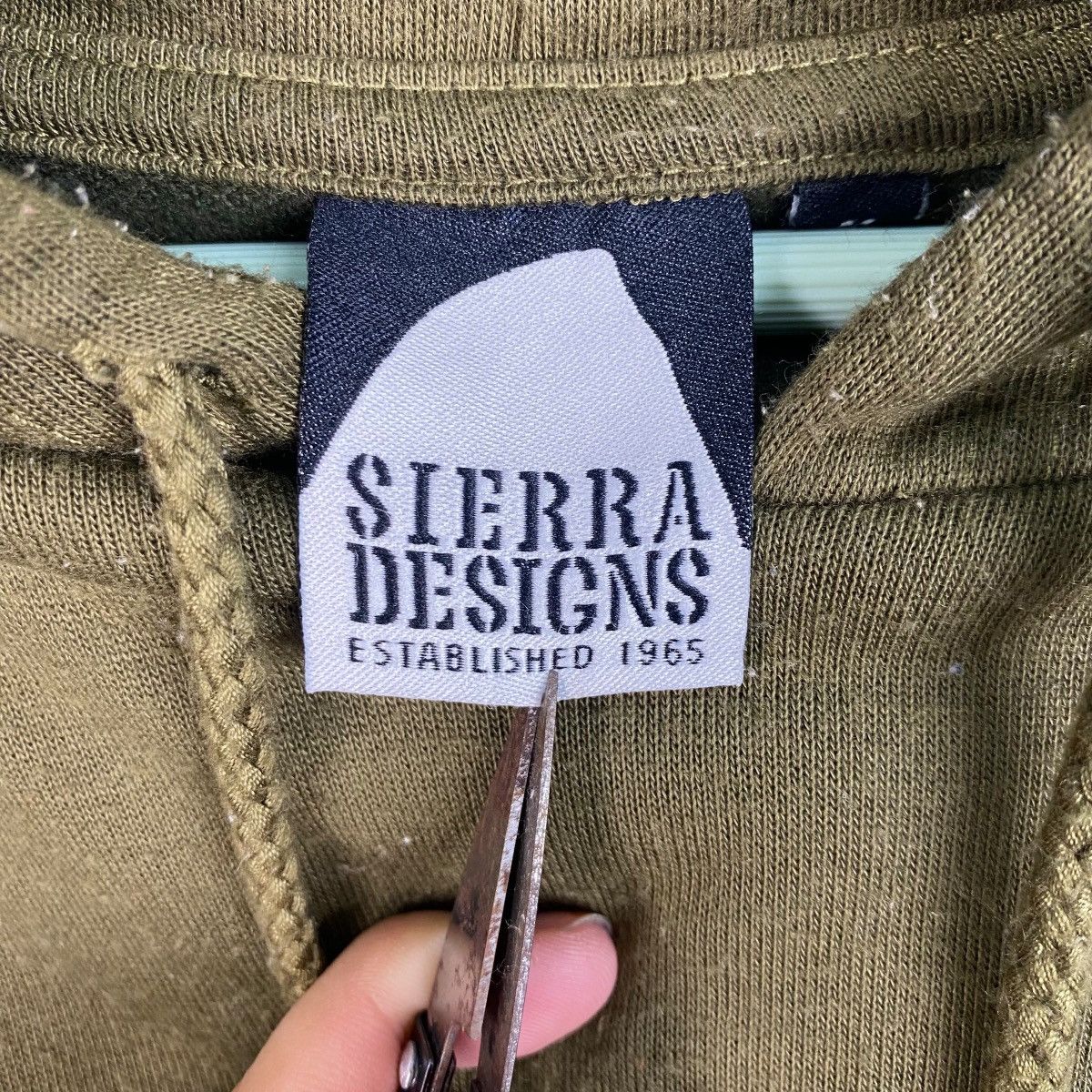 Designer × Vintage Vintage Sierra Design Hoodie Embroidered Sweatshirt Green Size US M / EU 48-50 / 2 - 4 Thumbnail