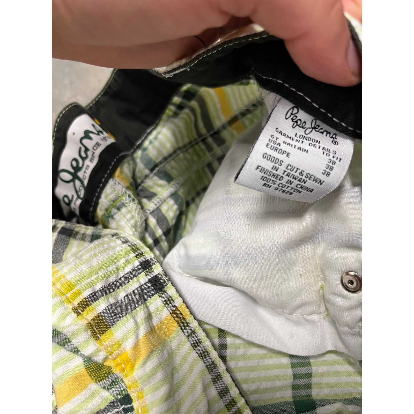 Pepe Jeans Pepe Jeans London Mens 38 Shorts Plaid 15” Inseam Size US 38 / EU 54 - 7 Thumbnail