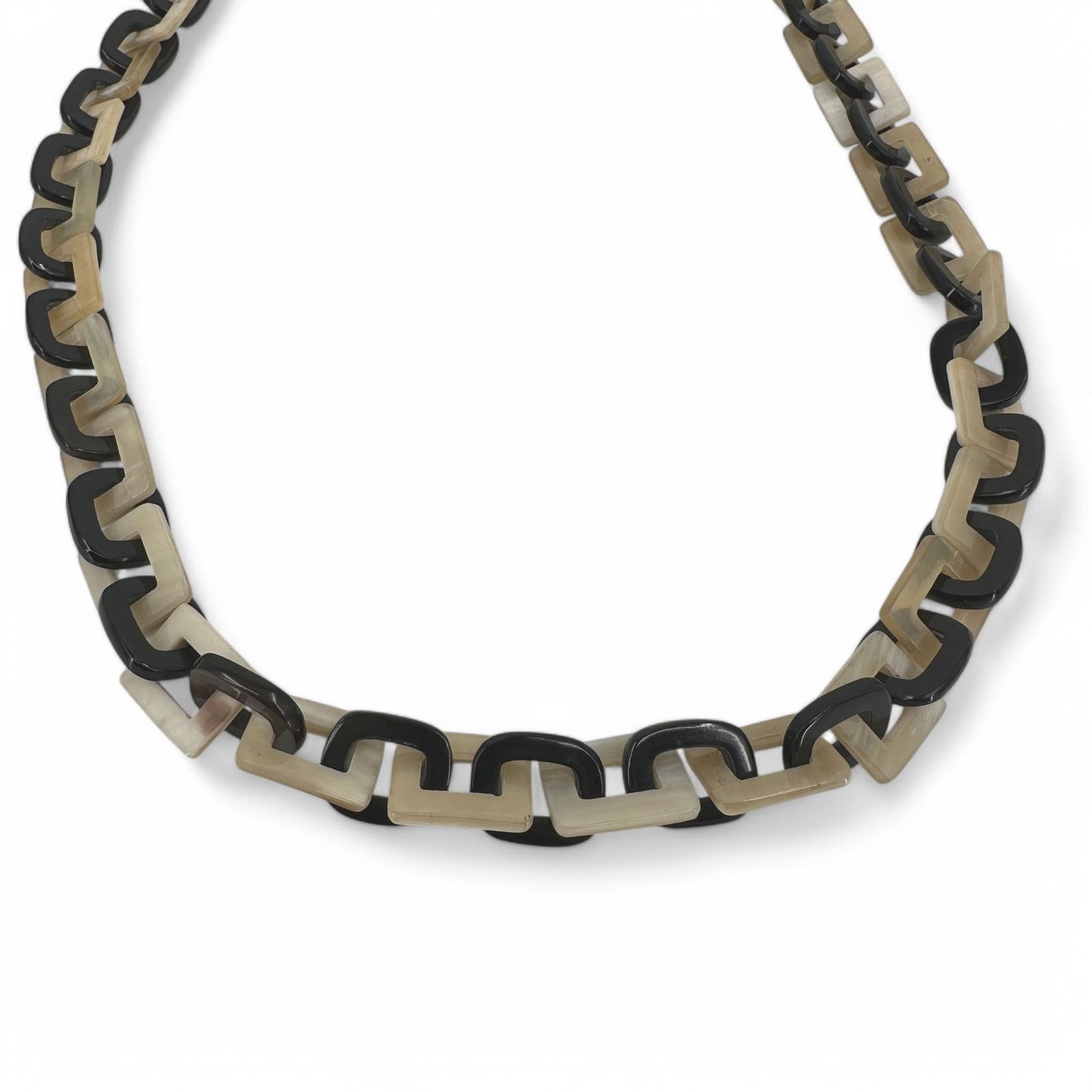 J.Crew J Crew Acrylic Link Long Necklace Black and Beige Statement Size ONE SIZE - 7 Thumbnail