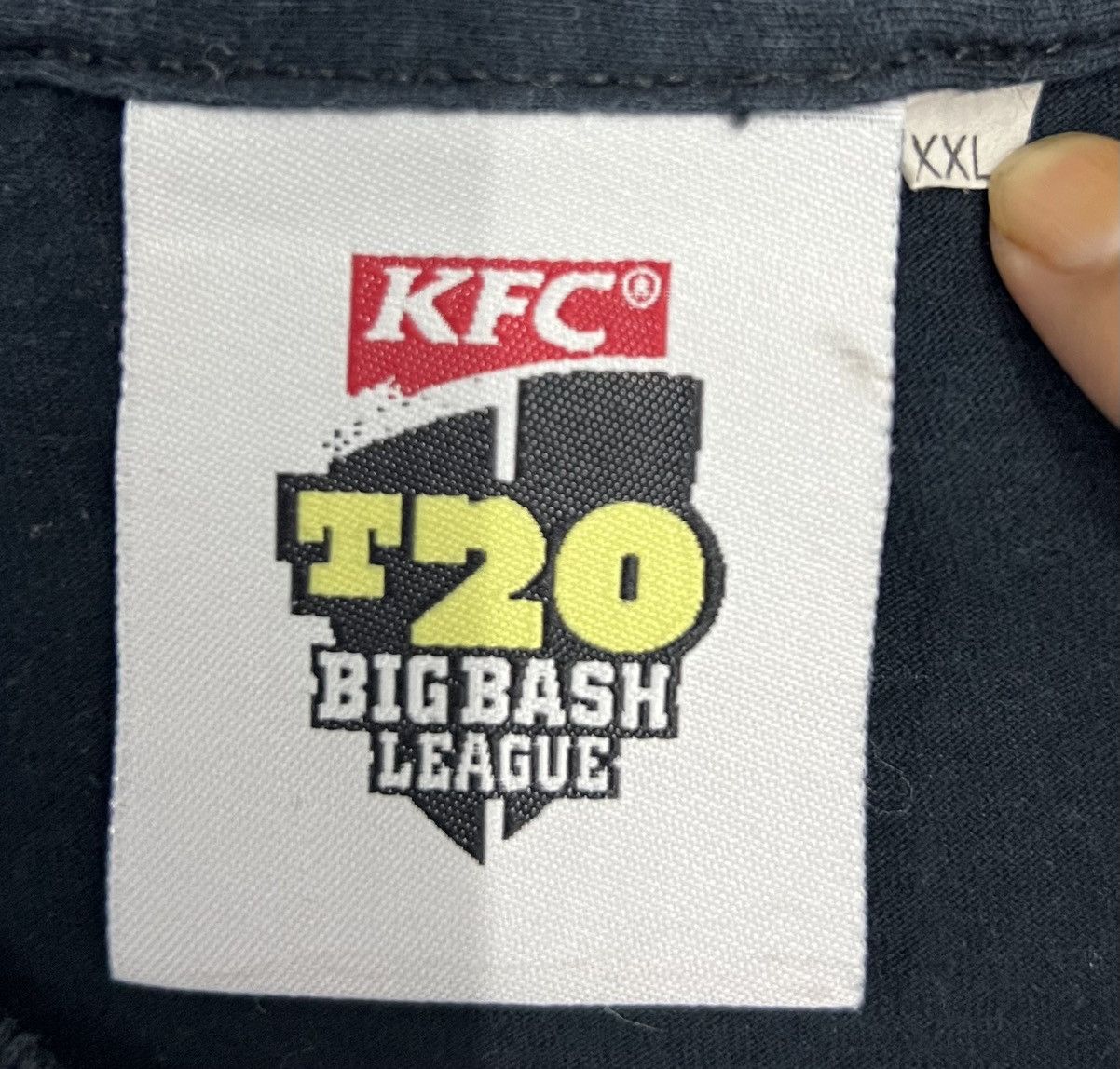 Vintage VINTAGE KFC T20 BIG BASH LEAGUE SHIRT Size US XXL / EU 58 / 5 - 7 Thumbnail