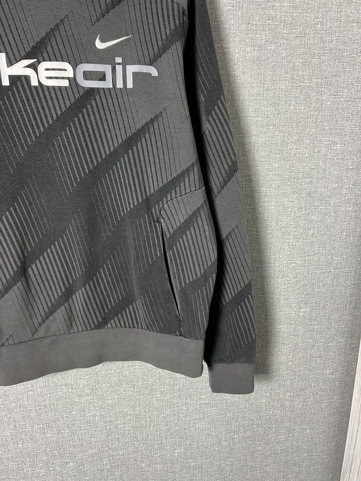 Nike 00s Vintage Nike Air Shadow All Over Printed Big Logo Hoodie Size US M / EU 48-50 / 2 - 4 Thumbnail