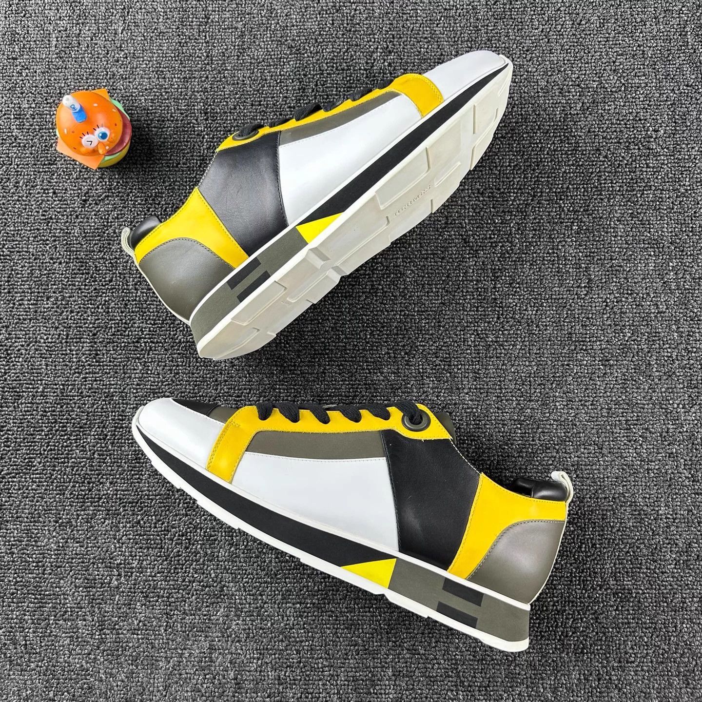 Hermes Hermes color blocked casual sneakers EUR41.5 Size US 8.5 / EU 41-42 - 4 Thumbnail