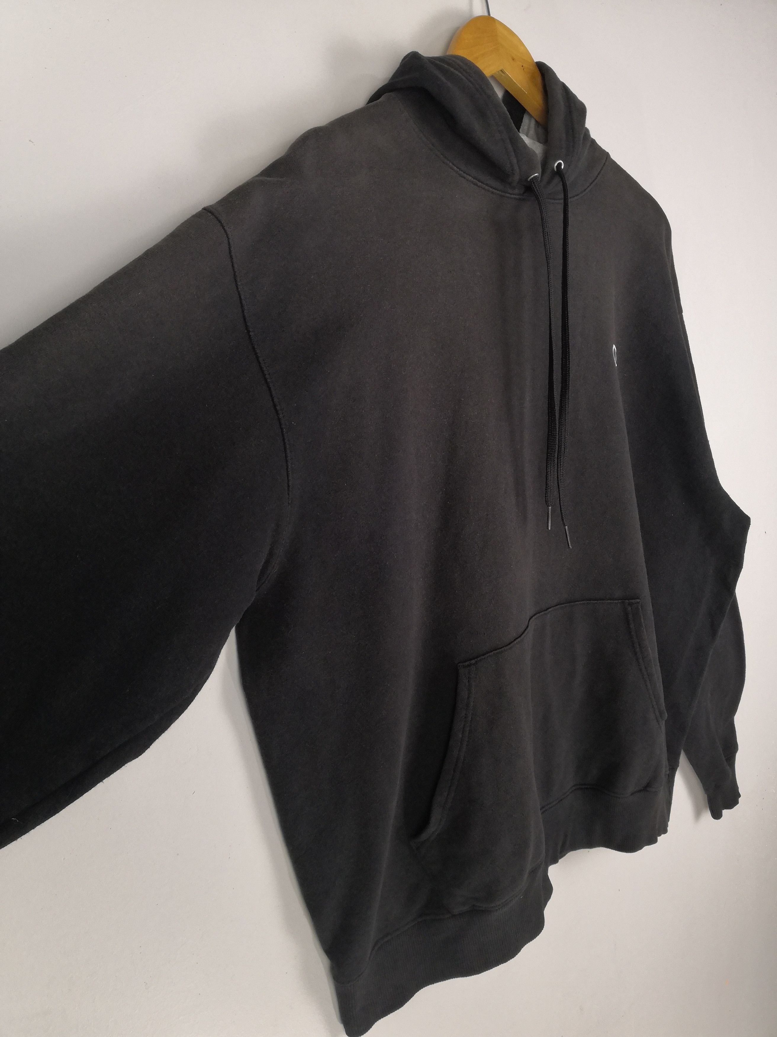 Champion Vintage Champion Hoodie Sweatshirt Champion Sweater Size US L / EU 52-54 / 3 - 3 Thumbnail