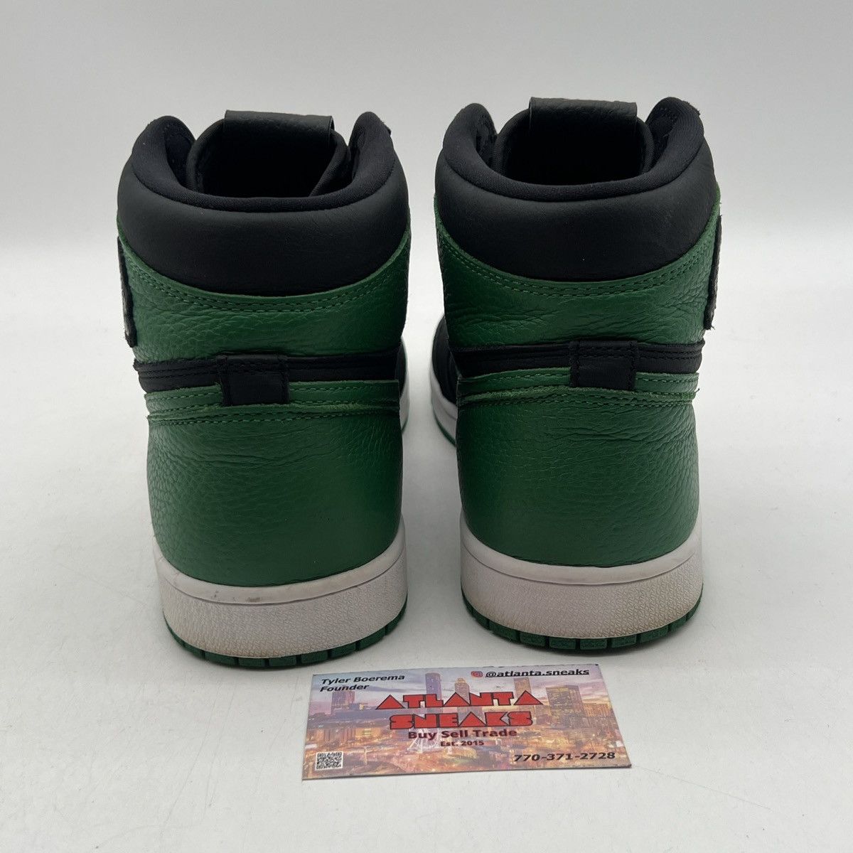 Nike Air Jordan 1 High pine green Size US 11 / EU 44 - 3 Thumbnail