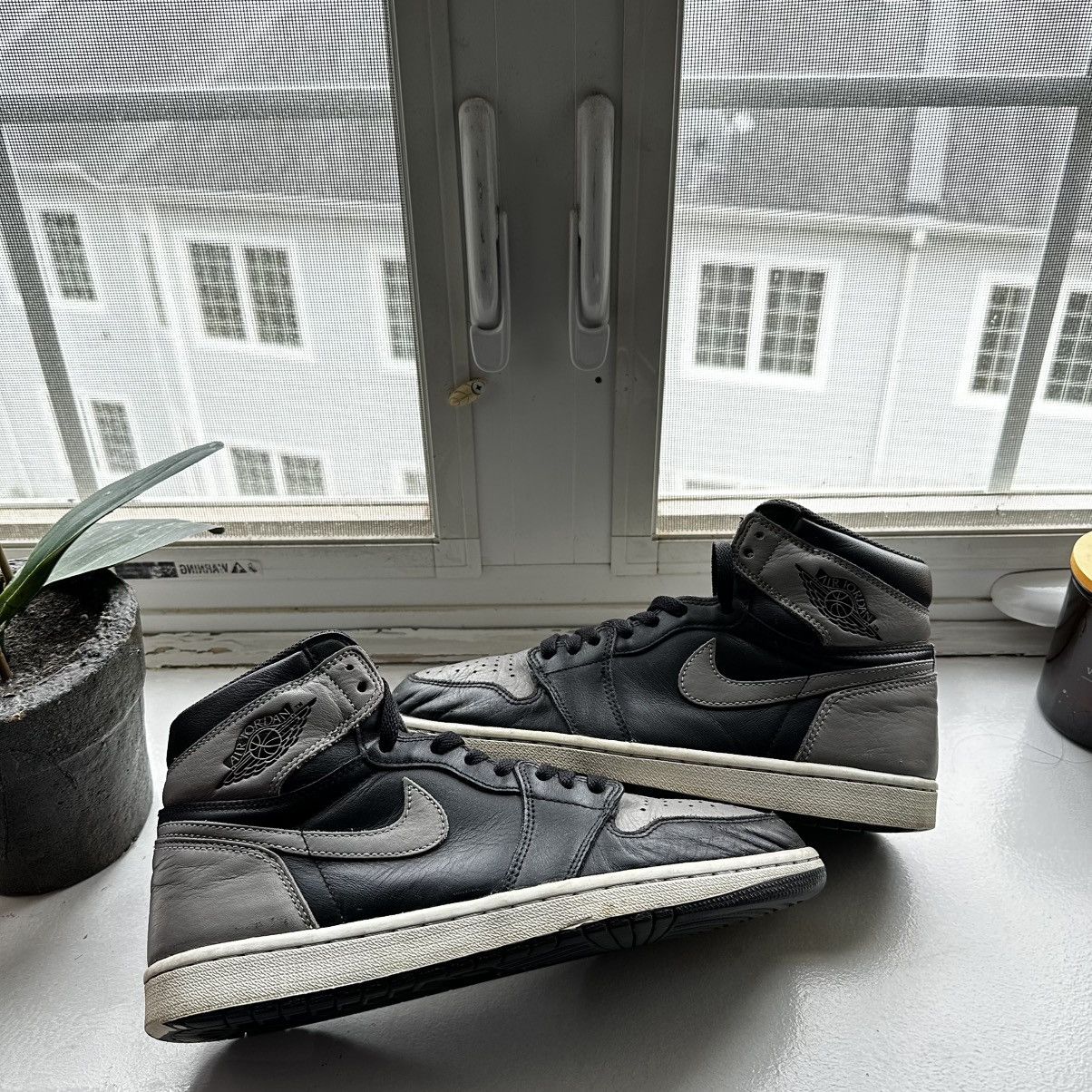Jordan Brand Air Jordan 1 Retro High OG ‘Shadow’ 2018 Size US 9.5 / EU 42-43 - 1 Thumbnail
