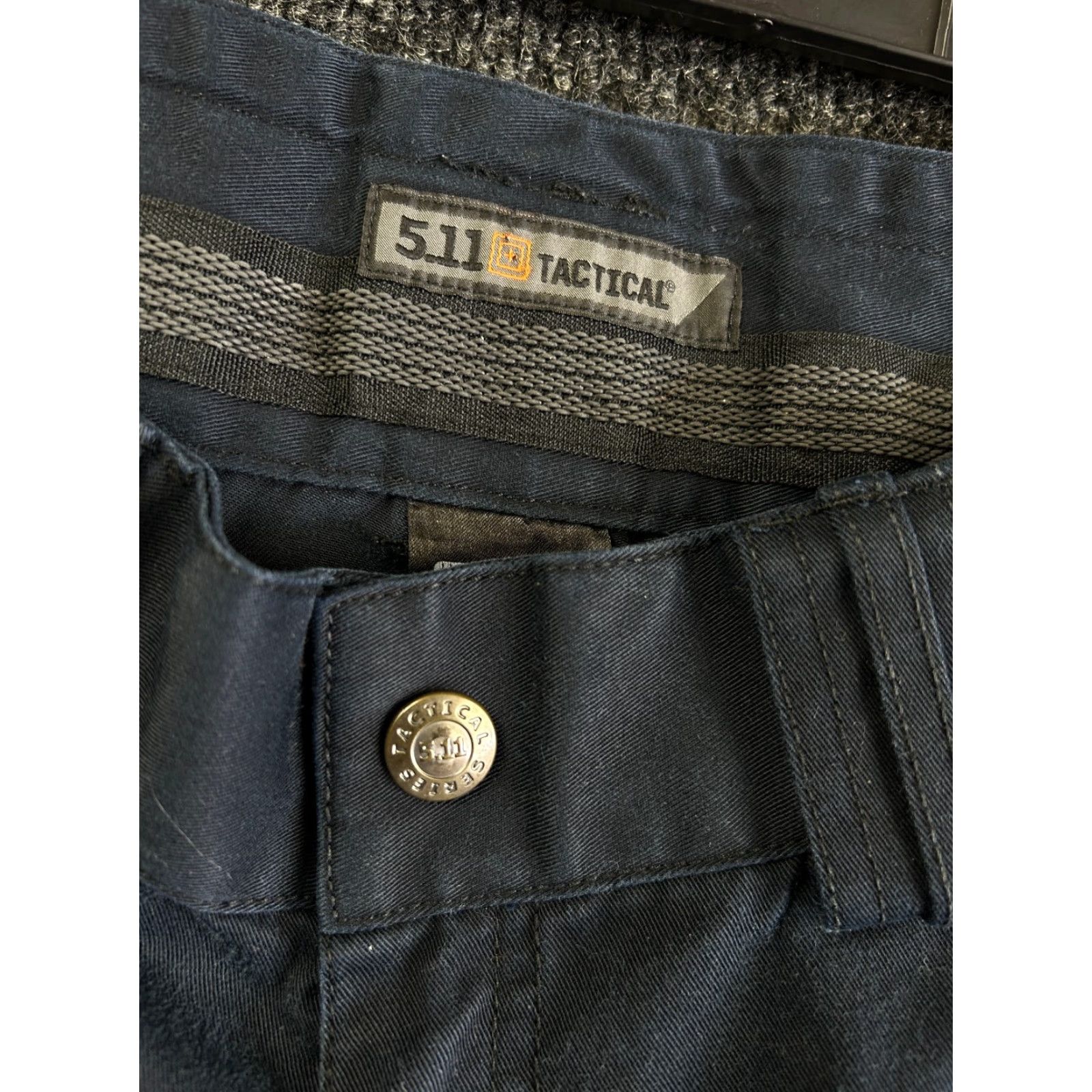 Vintage 5.11 Tactical Womens Cargo Pants 4 Navy Blue Multi Pocket Utility EMT Pants Size 27" / US 4 / IT 40 - 3 Thumbnail