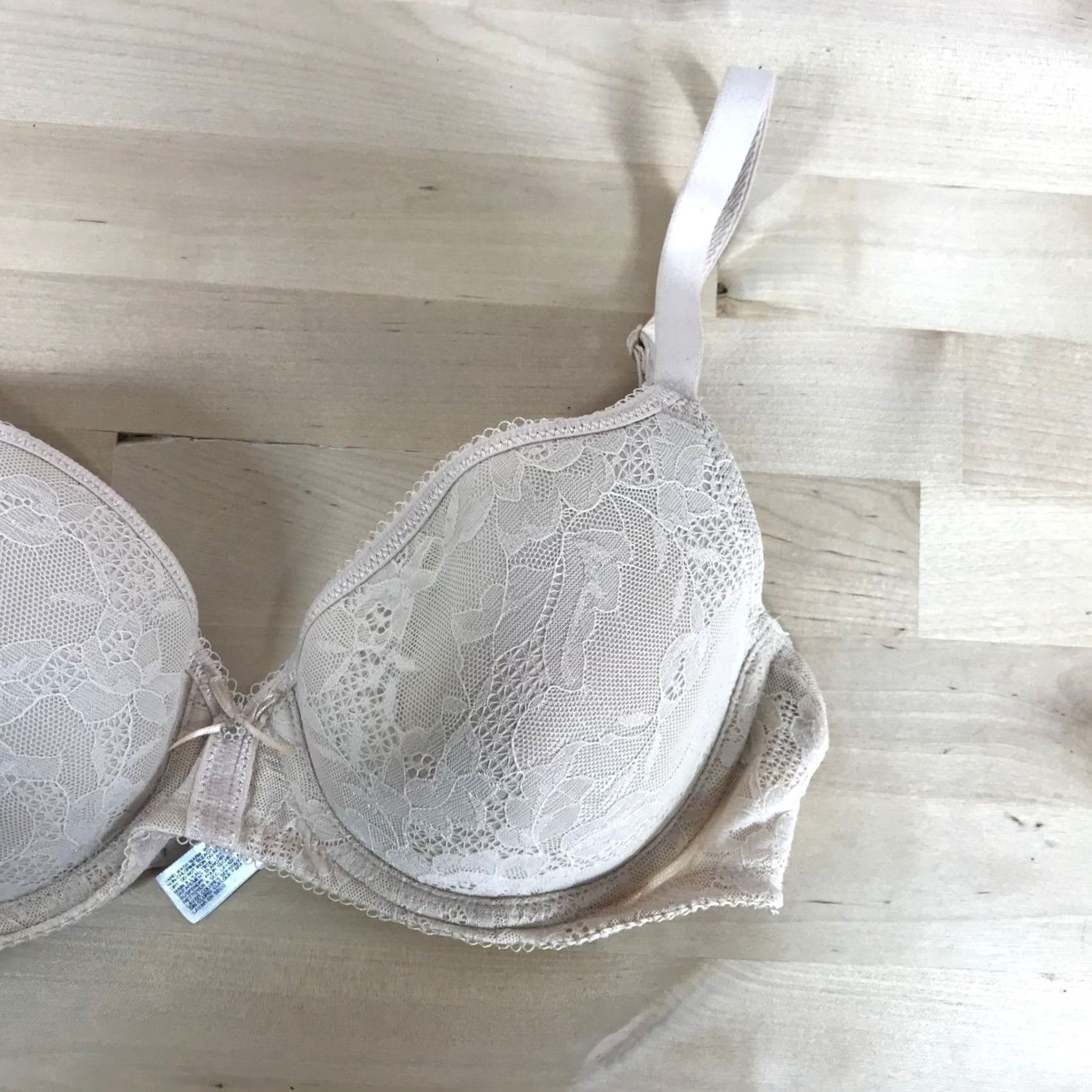 Vintage Wacoal Bra 34C Underwire Lace Floral Sand Beige 853201 Womens T-Shirt Style Gift Organza Bow Closure Oak? Size ONE SIZE - 3 Thumbnail