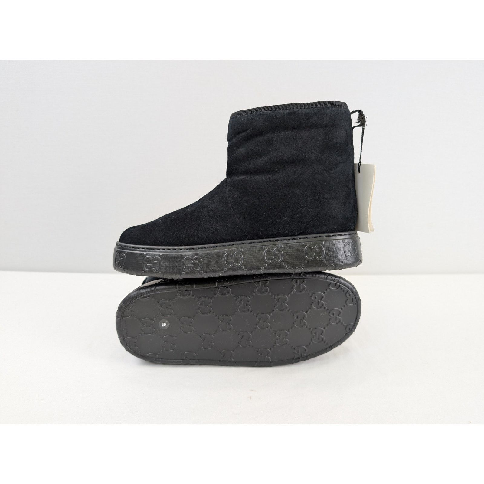 Gucci o1rshd1 Ankle Suede Boots in black with wool lining Size US 10 / IT 40 - 10 Thumbnail