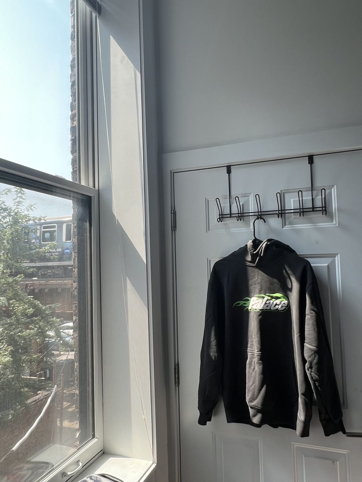 Palace Embroidered green flame Palace hoodie Size US XL / EU 56 / 4 - 2 Thumbnail