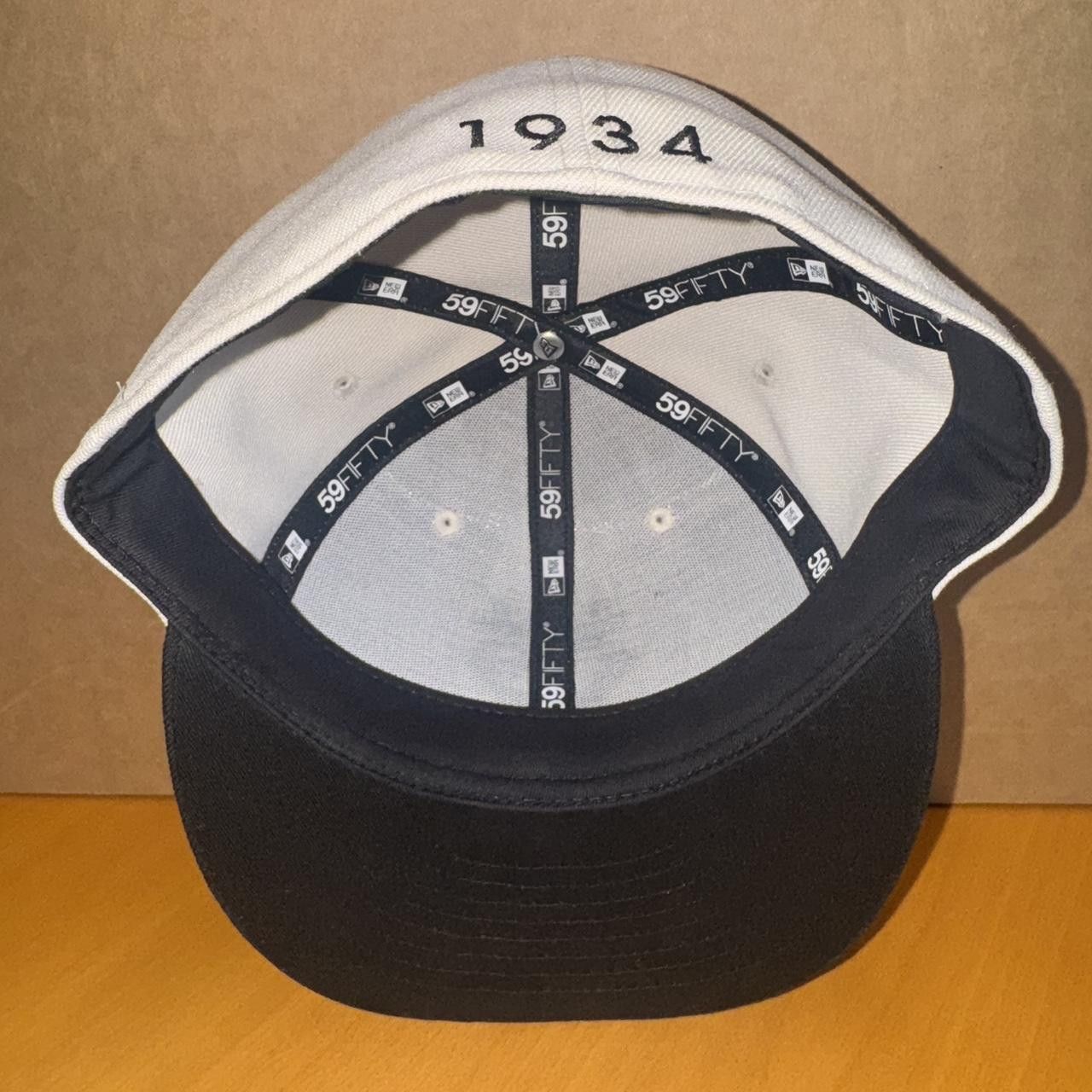 New Era NEW ERA Yomiuri Giants Stone/Black Be a Gentleman Fitted Cap Size ONE SIZE - 8 Thumbnail