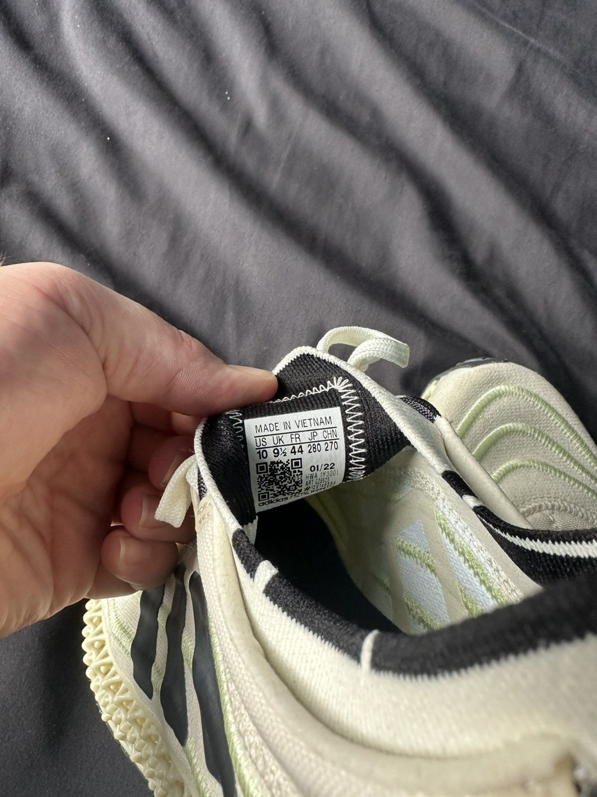 Adidas Adidas x Parley 4DFWD Off White/ Almost Lime Size US 10 / EU 43 - 9 Thumbnail