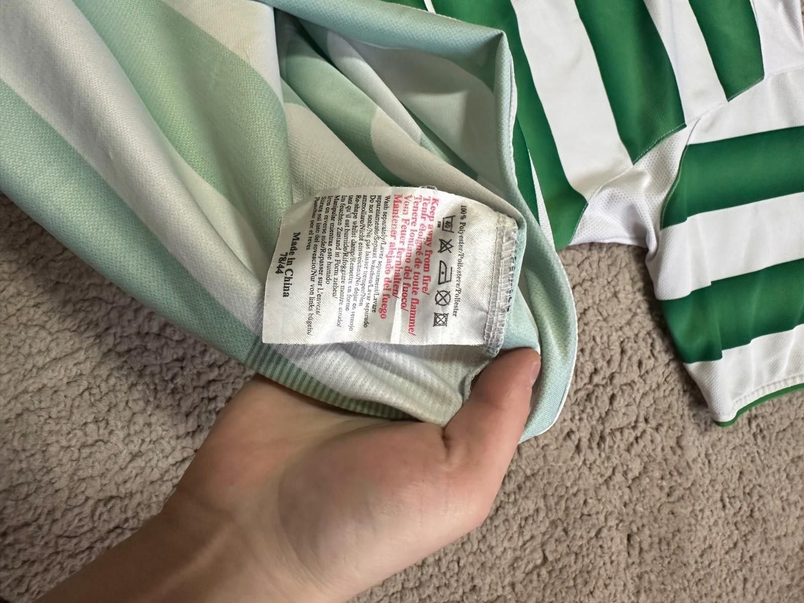 Umbro VINTAGE UMBRO CELTIC FC 2003/2004 HOME FOOTBALL SHIRT JERSEY Size US XL / EU 56 / 4 - 6 Thumbnail