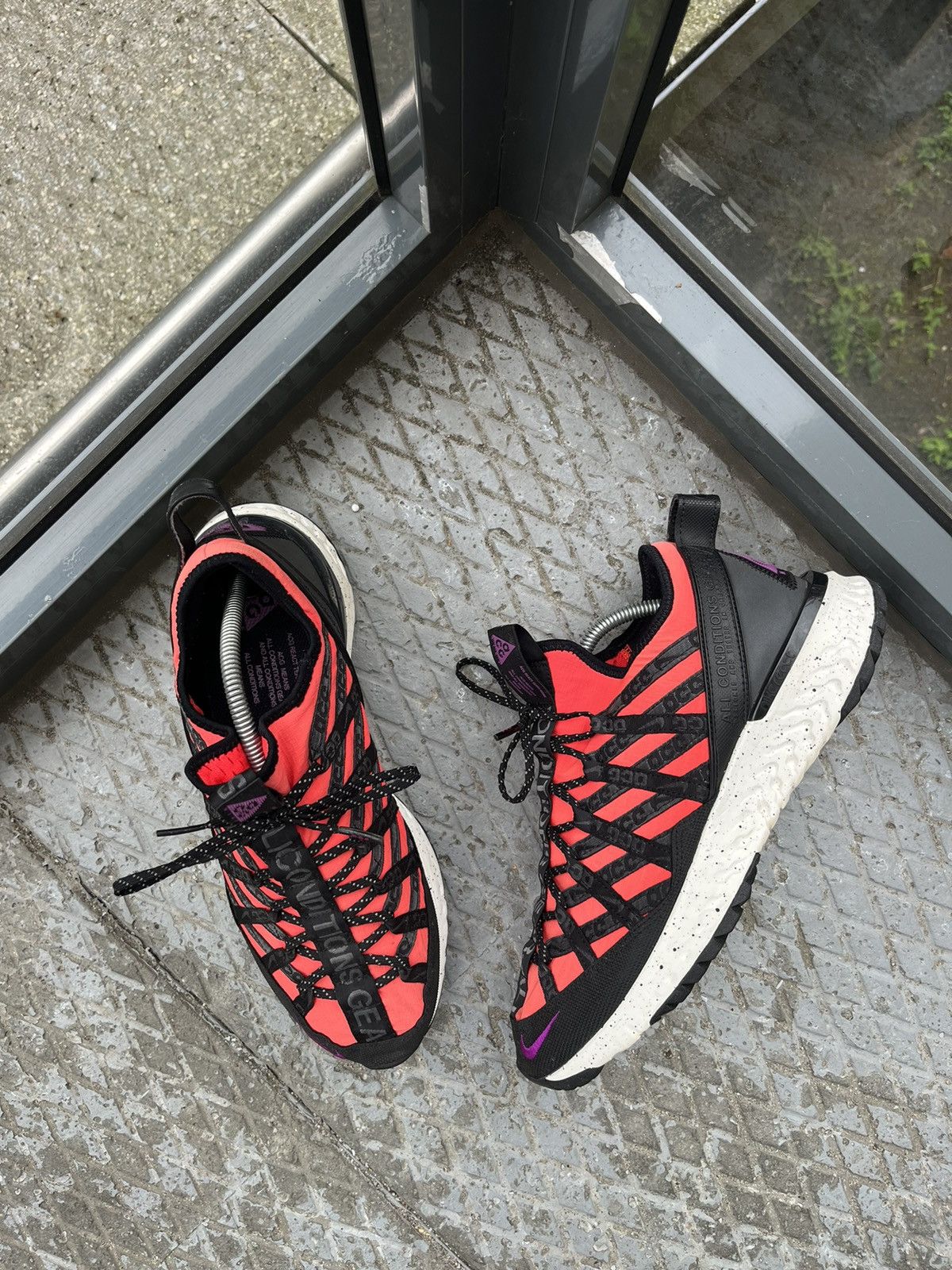 Nike ACG Sneakers Nike ACG react Terra Gobe Bright crimson men’s Size US 10 / EU 43 - 1 Thumbnail