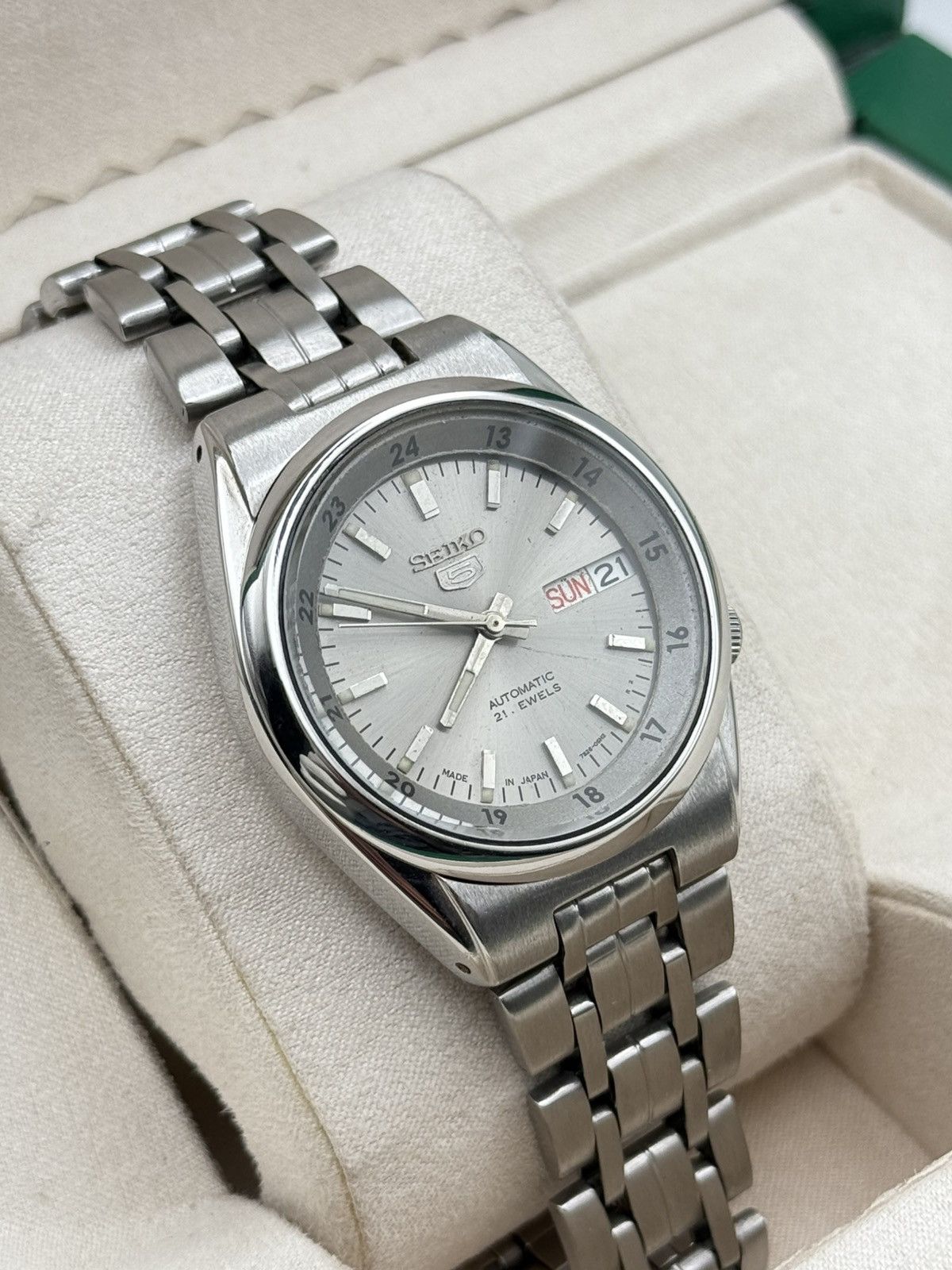 Jewelry SEIKO 5 7S26 AUTOMATIC WHITE DIAL BEAUTIFUL MEN’S WRISTWATCH Size 36 - 3 Thumbnail