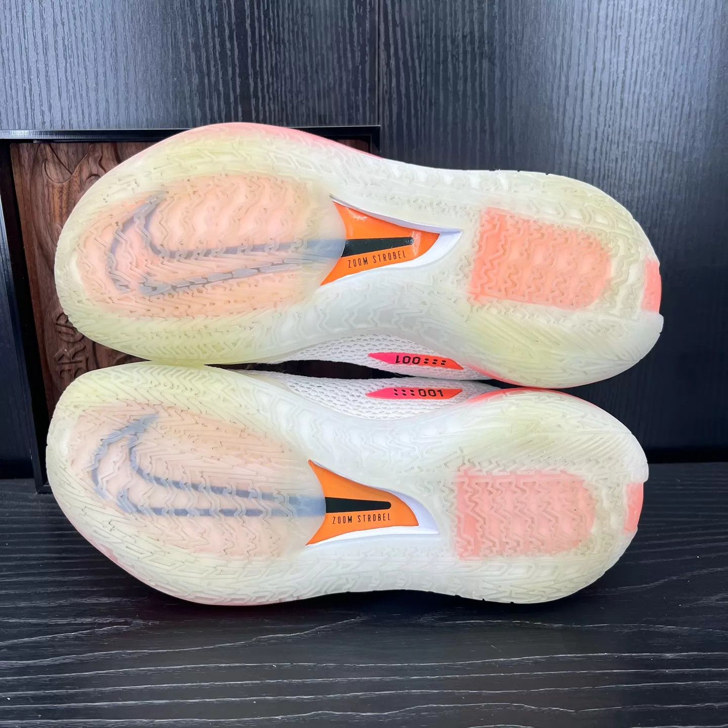 Nike gt cut peach 42 with box Size US 8.5 / EU 41-42 - 5 Thumbnail
