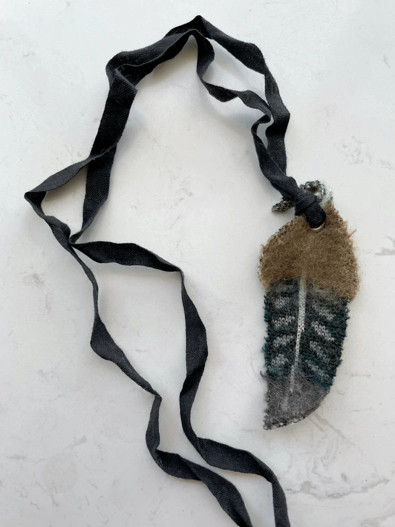 Undercover Undercover 06 FW Felt Leaf Necklace 2504-Nextarrow Size ONE SIZE - 4 Thumbnail
